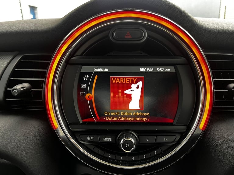 2018 MINI Hatch 1.5 Cooper D Euro 6 (s/s) 3dr HATCHBACK Diesel Manual