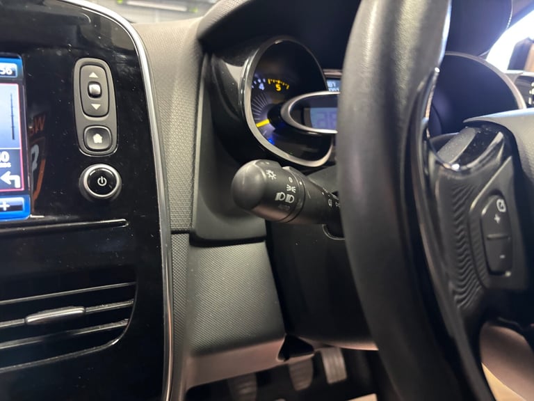 2015 Renault Clio 1.5 dCi 90 Dynamique S MediaNav Energy 5dr HATCHBACK Diesel Manual