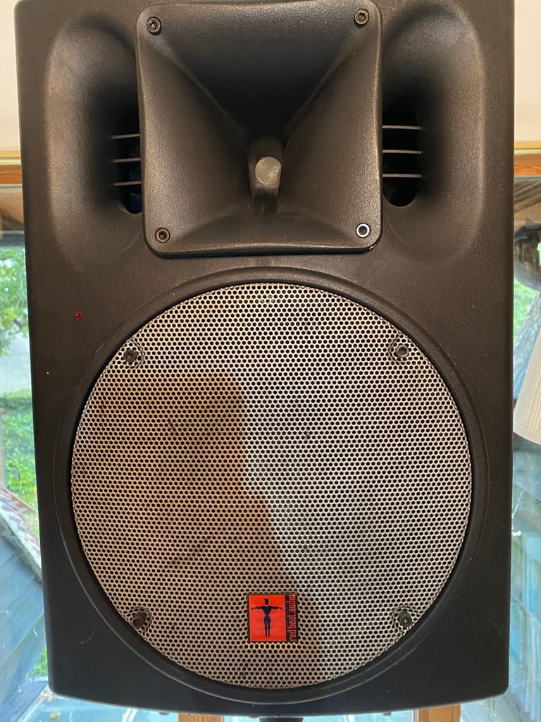  2x REDMAN Stereo Speakers and stands 300w + 100w