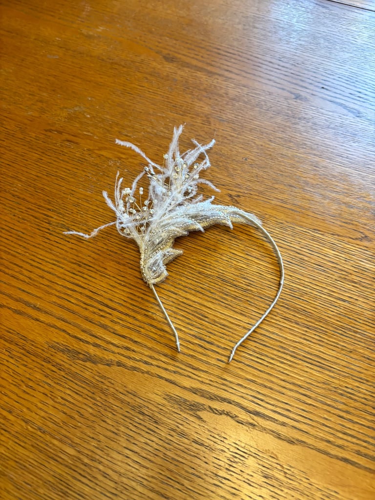 image for Feather Fascinator Cream /Gold /White