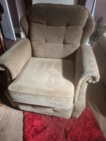 Settee and chair 