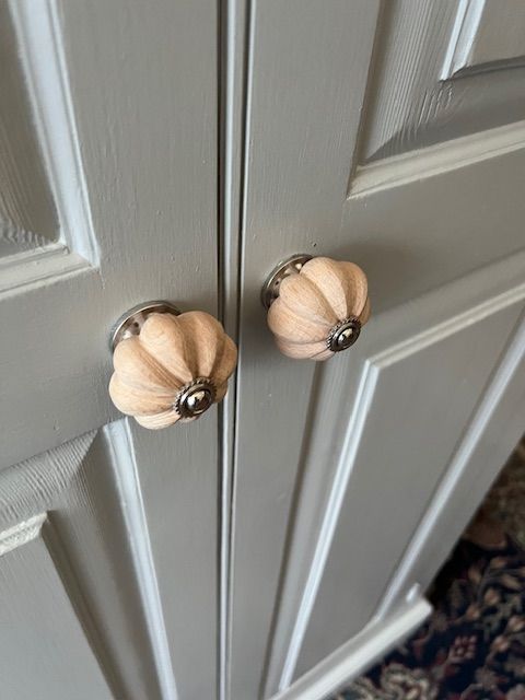 Gorgeous solid pine single wardrobe – local delivery