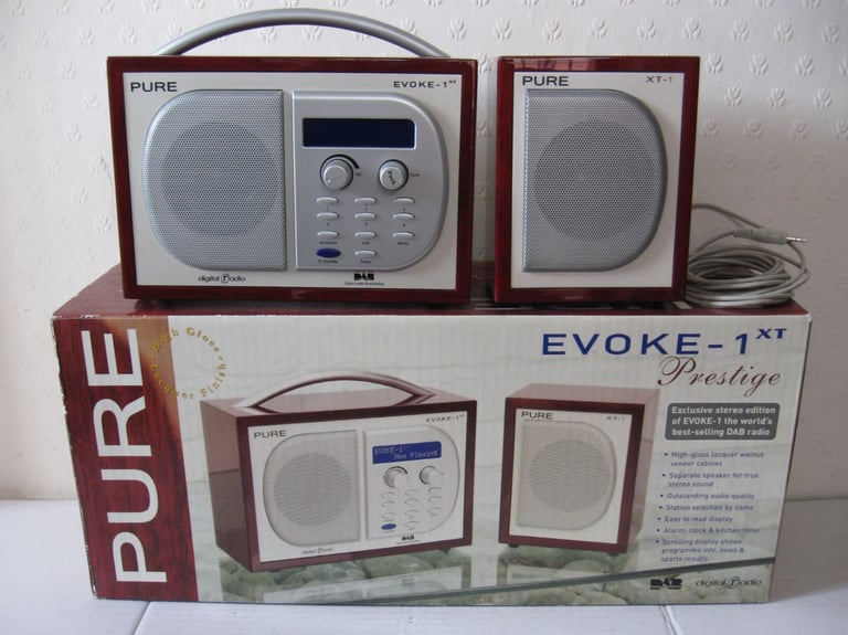 PURE EVOKE 1xt - Prestige Edition - DAB radio with auxiliary speaker. Like new.