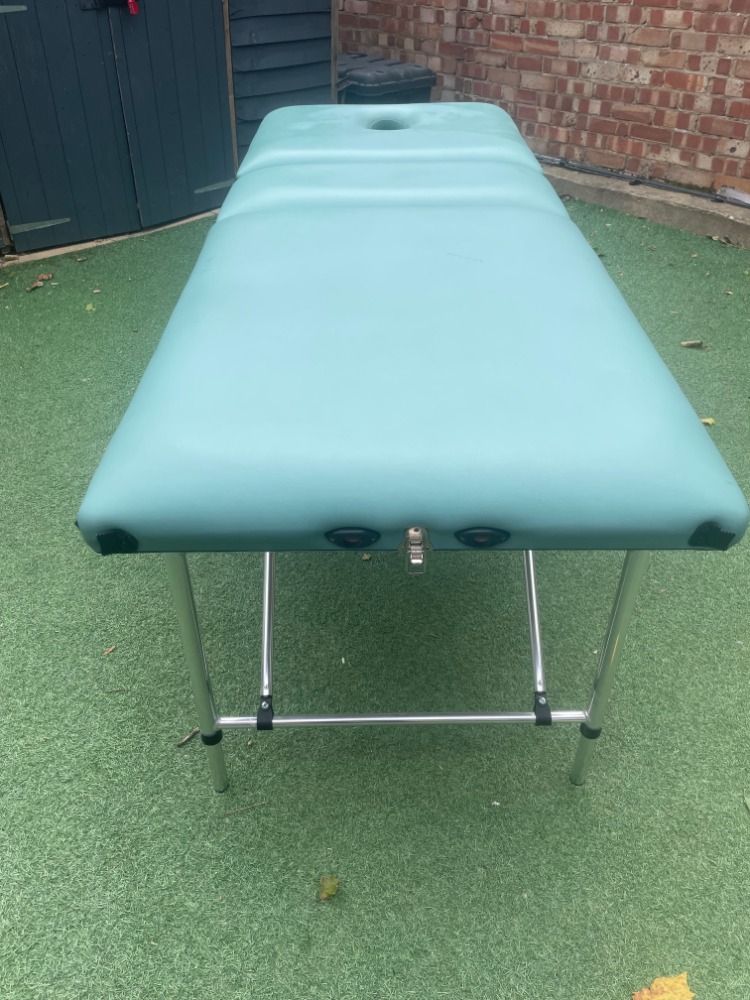 Large Portable Adjustable Massage Bed with Cushion Cover