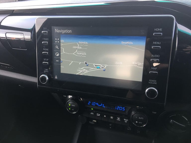 2023 Toyota Hilux 2.8 D-4D Invincible X Pickup Double Cab 4dr Diesel Auto 4WD Euro 6 (s/s) (2 Die...