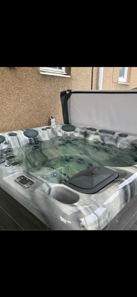 Used Hot tub for Sale in Fife | Gumtree