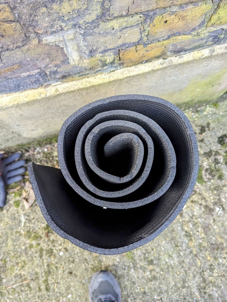 VARIOUS YOGA MATS/YOGA EQUIPMENT