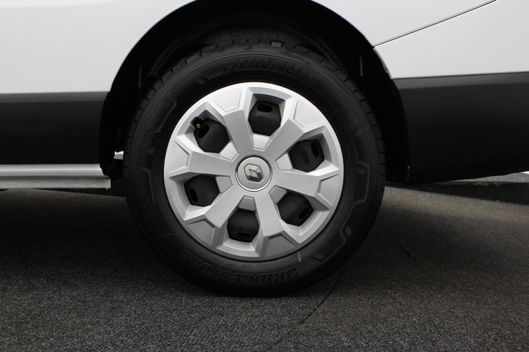 2024 Renault Trafic 2.0Dci Advance LL30 Blue Van Diesel Manual