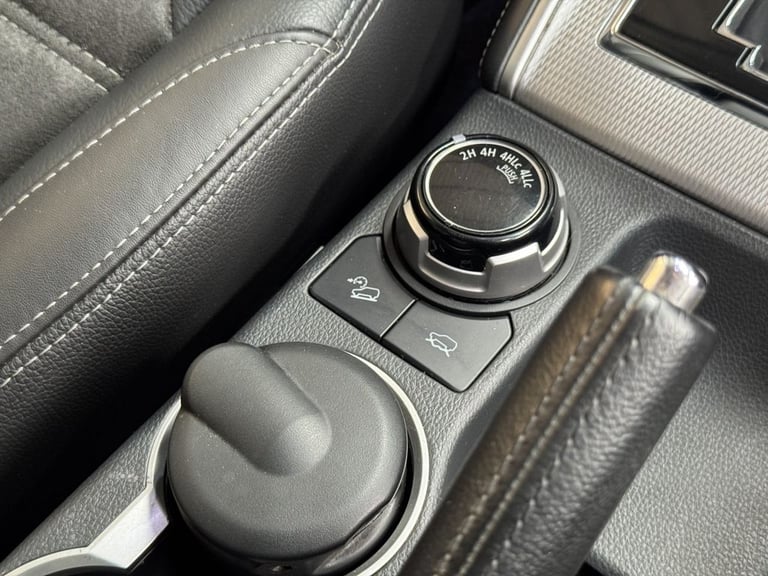 2020 Mitsubishi L200 2.2 DI-D DC Barbarian X Pickup Double Cab 4dr Diesel Auto 4WD Euro 6 (s/s)  ...