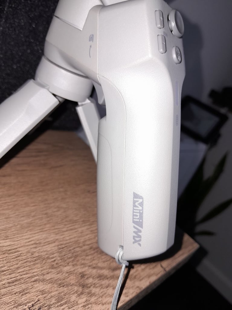 Camera phone gimbal