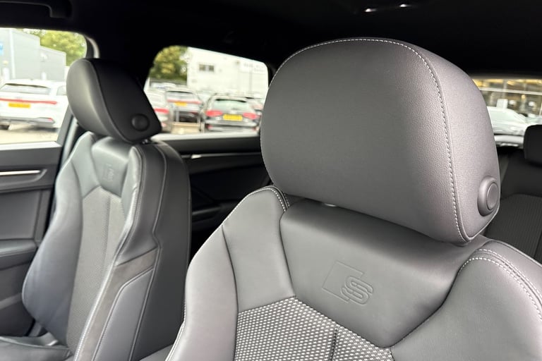 2022 Audi Q3 Black Edition 40 TFSI quattro 190 PS S tronic SUV PETROL Automatic