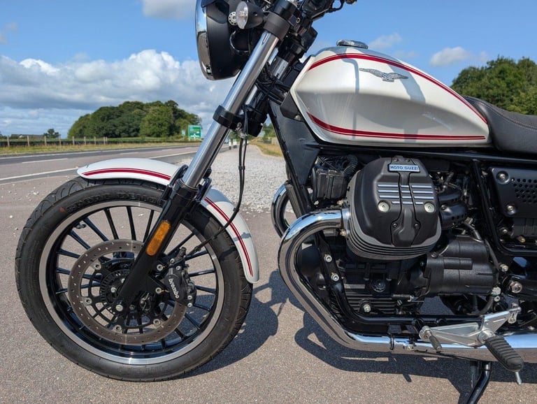 2018 MOTO GUZZI V9 ROAMER