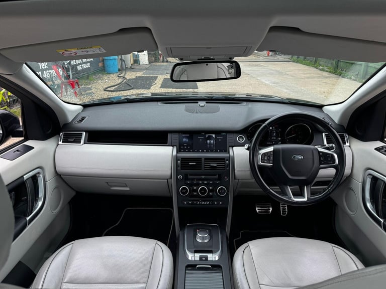 2017 Land Rover Discovery Sport 2.0 Si4 HSE Dynamic Lux Auto 4WD Euro 6 (s/s) 5dr ESTATE Petrol A...