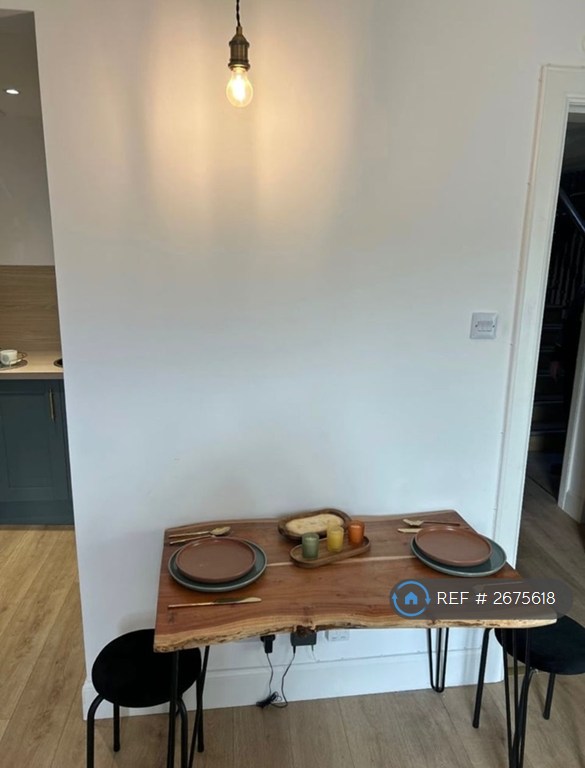 1 bedroom flat in Northfield Place, Aberdeen, AB25 (1 bed) (#2675618)