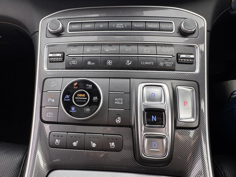 2021 Hyundai Santa Fe 1.6 TGDi Hybrid Ultimate 5dr 4WD Auto ESTATE PETROL/ELECTRIC Automatic