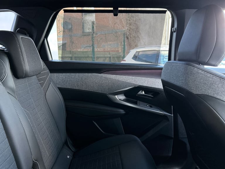 2025 Peugeot 5008 1.2 Hybrid 136 GT 5dr e-DSC6 HATCHBACK PETROL Automatic