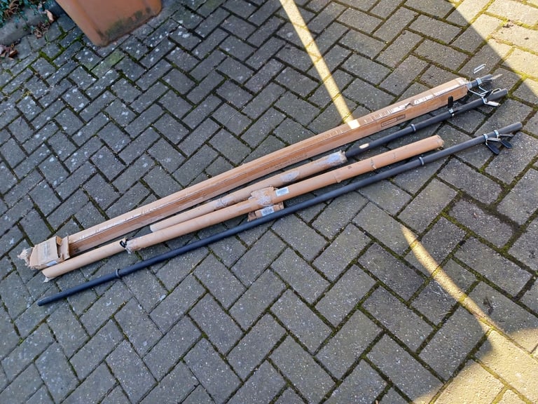 image for 6FT / 8KG SOLID CAST IRON BLACK WEIGHTS PLATES BARBELL - 1 INCH HOLES