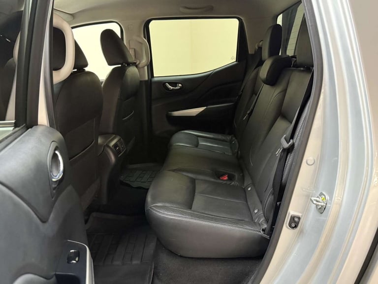 2021 Nissan Navara Double Cab Pick Up Tekna 2.3dCi 190 TT 4WD PICK UP DIESEL Manual