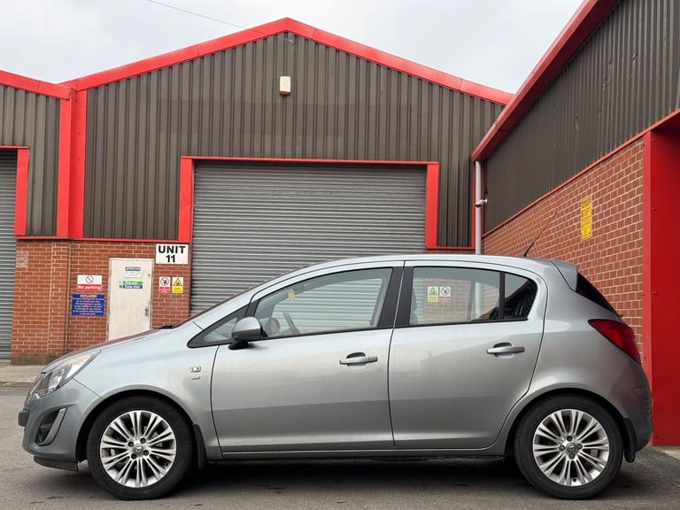2014 Vauxhall Corsa 1.4 16V SE Euro 5 5dr HATCHBACK Petrol Manual