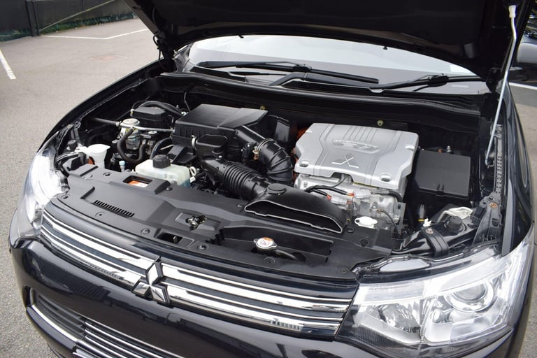 2015 Mitsubishi Outlander 2.0h 12kWh GX4hs CVT 4WD Euro 5 (s/s) 5dr ESTATE Petrol/Electric Hybrid...