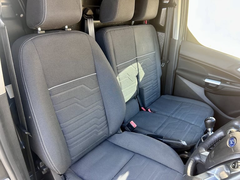 FORD TRANSIT CONNECT 1.6 TDCi 200 Limited 2015