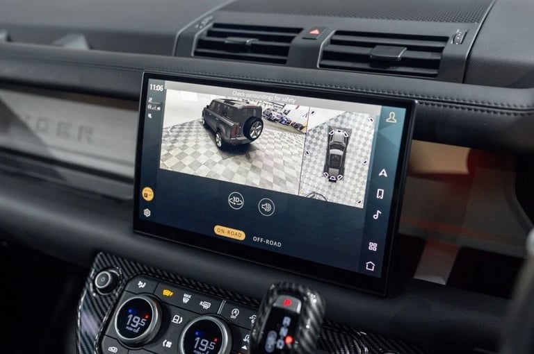 2023 Land Rover Defender 3.0 D300 MHEV X-Dynamic HSE SUV 5dr Diesel Auto 4WD Euro 6 (s/s) (300 ps...