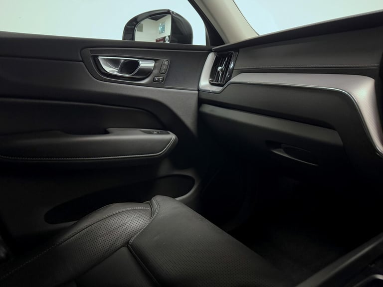 2021 Volvo XC60 Inscription Pro B5 (Diesel) ESTATE Diesel/Electric Hybrid Automatic