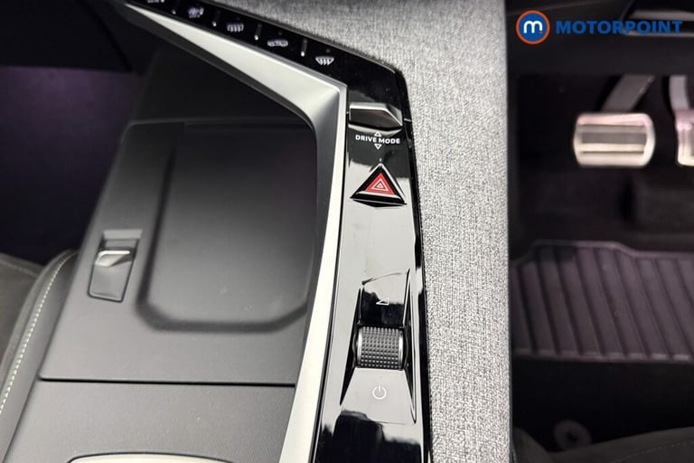 2024 Peugeot 3008 1.2 Hybrid 136 GT 5dr e-DSC6 SUV Petrol Automatic