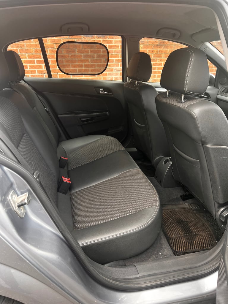 2009 Vauxhall, ASTRA, 1.8 Petrol Automatic 