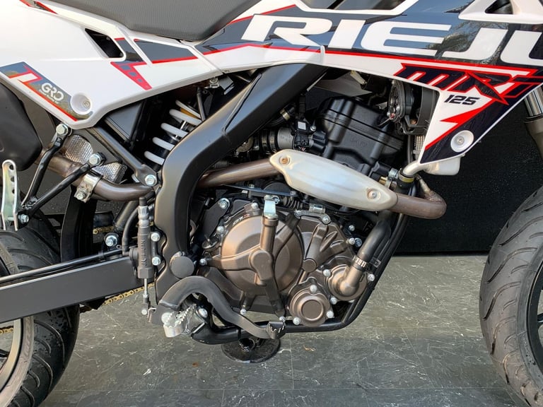 RIEJU MRT 125 cc 2025 VERY LOW MILEAGE HPI CLEAR 125cc SUPERMOTO 339 MILES!!