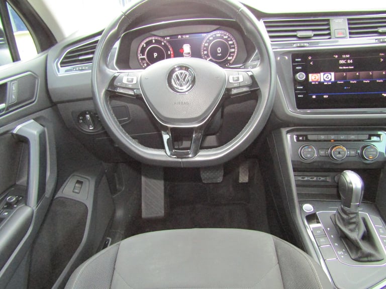 LEFT HAND DRIVE 2019 VOLKSWAGEN TIGUAN 2.0 TDi SE DSG AUTO 5DR EURO 6 FRENCH REG
