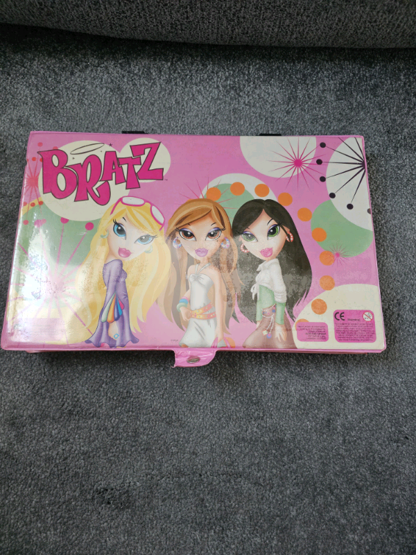 Bratz Colouring Set Almost Complete