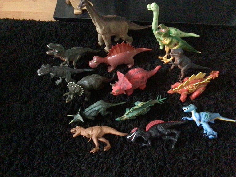 15 mixed dinosaurs kids toys £10 the lot
