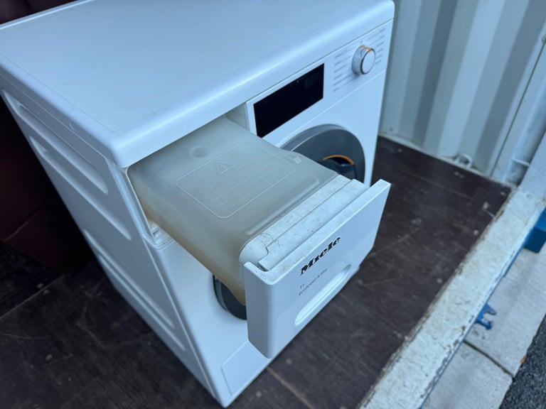 Miele TCF640WP 8kg T1 Heat-Pump Tumble Dryer with EcoSpeed – White