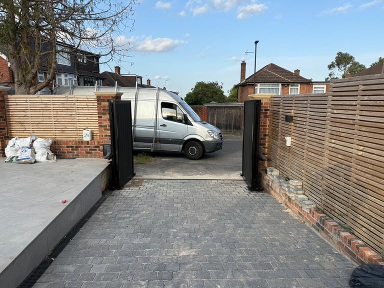 AUTOMATIC GATES