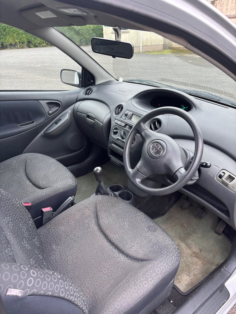 Toyota, YARIS, Hatchback, 2004, Manual, 1298 (cc), 3 doors