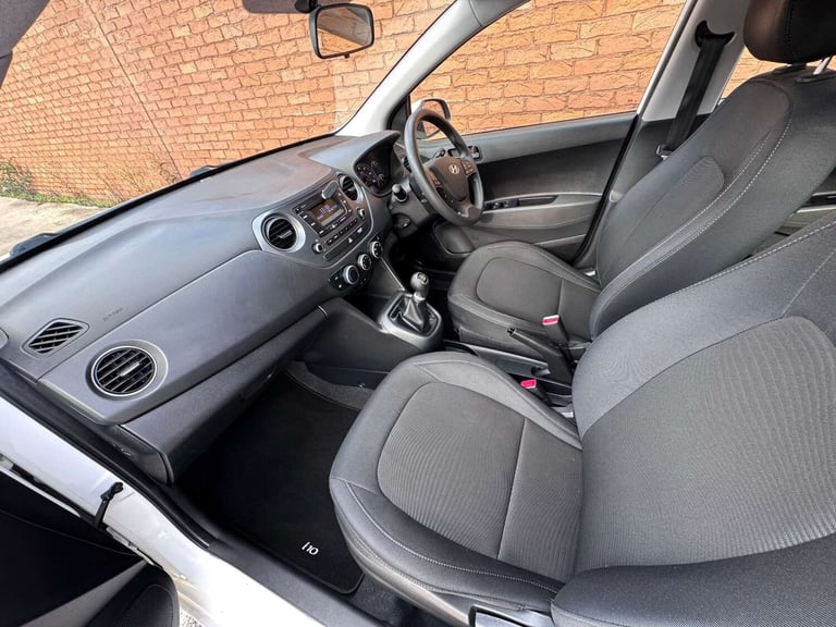 2017 Hyundai i10 1.0 SE 5dr HATCHBACK PETROL Manual