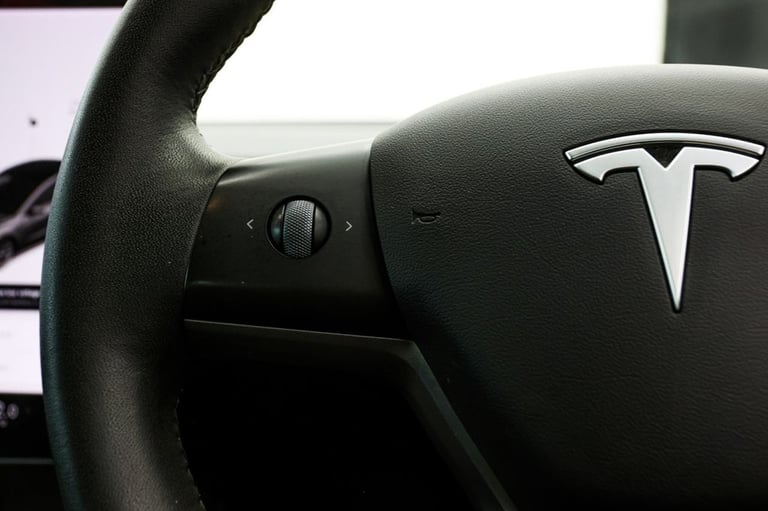 2020 Tesla Model 3 Standard Range Plus Saloon 4dr Electric Auto RWD (241 bhp) Saloon ELECTRIC Aut...