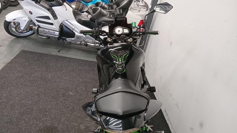 KAWASAKI Z1000 ** TWIN BEOWOLF EXHAUSTS - TAIL TIDY - 12 MONTH MOT **