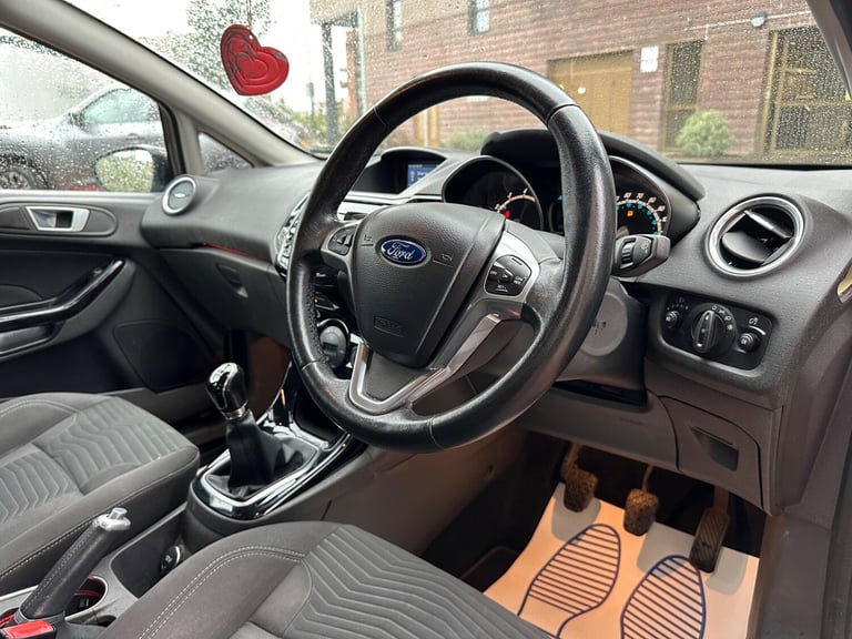  Ford Fiesta 1.0T EcoBoost Titanium Euro 5 (s/s) 5dr Petrol Manual