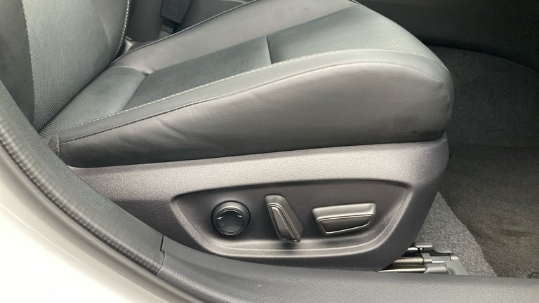 2025 Toyota Prius 2.0 PHEV Excel 5dr CVT HATCHBACK PETROL/ELECTRIC Automatic