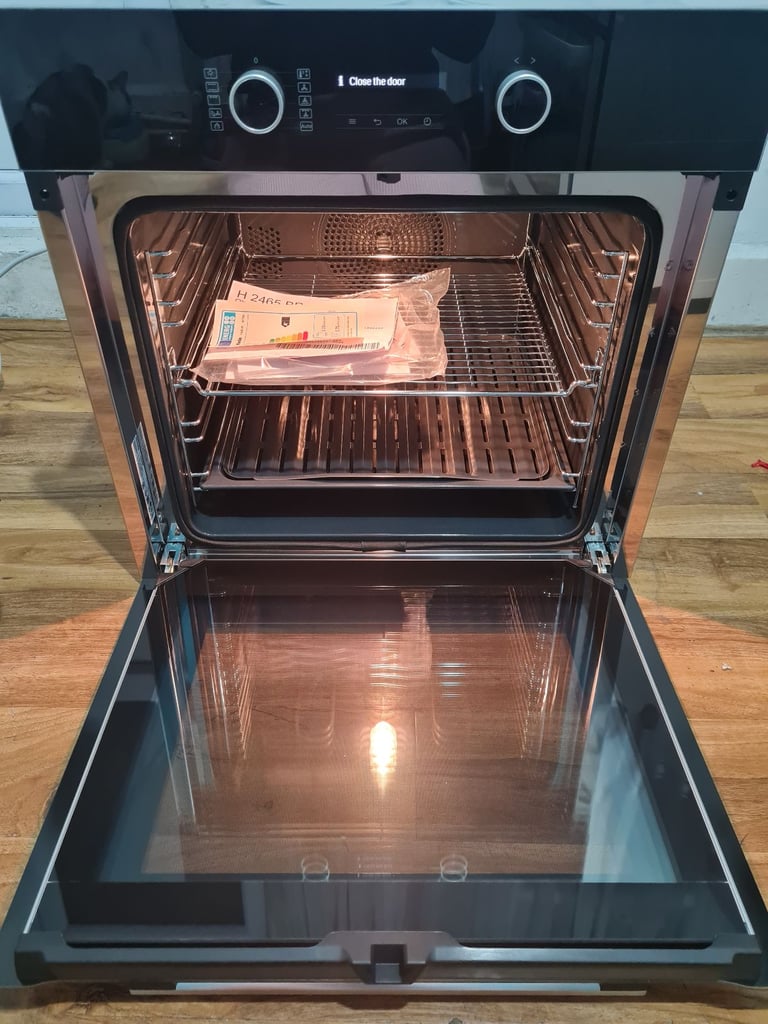 Miele single electric oven built-in black multifunction pyrolytic 