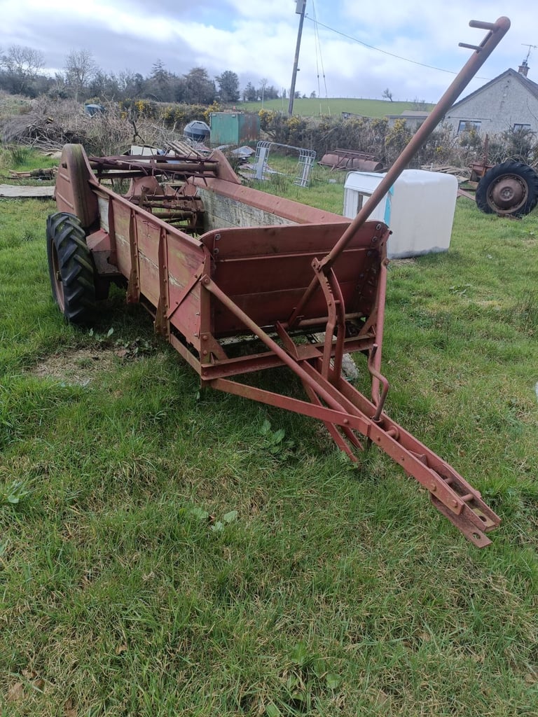 Massey Ferguson manure spreader 