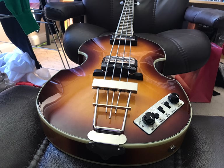 Höfner HCT-500/1-SB Contemporary bass - as new condition 