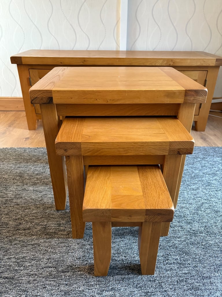Solid oak nest of tables