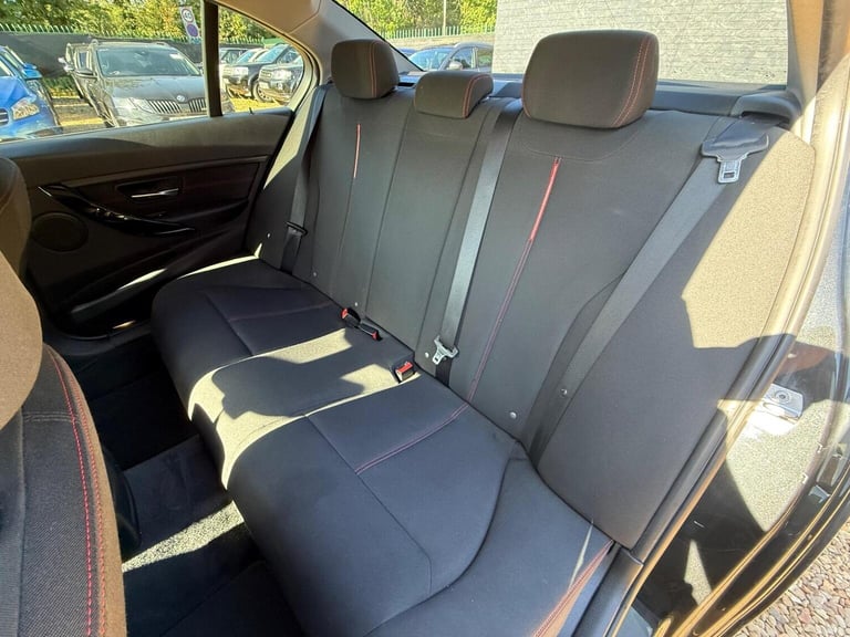 BMW 3 SERIES 2.0 318d Sport Euro 5 (s/s) 4dr 2015