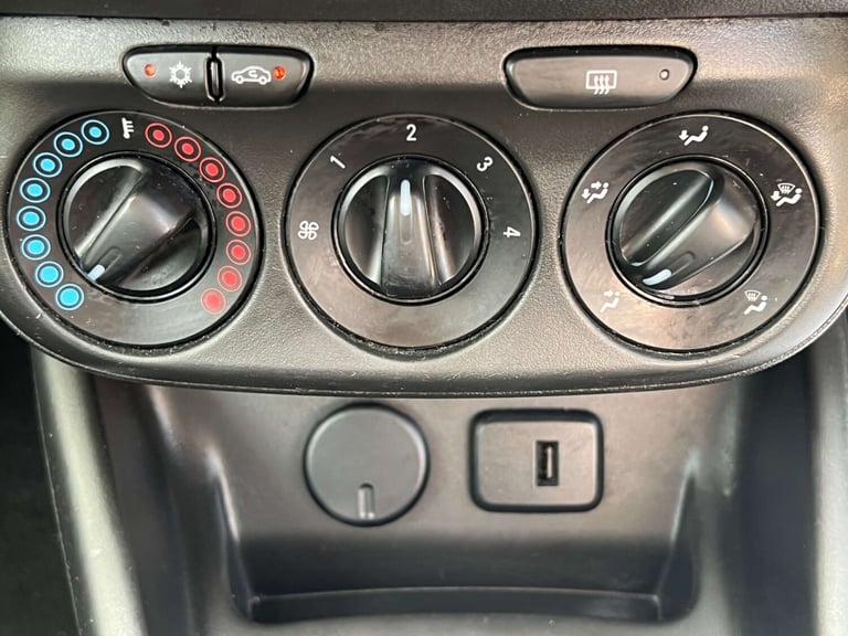 2019 Vauxhall Corsa 1.4 Corsa Design 5dr Hatchback Petrol Manual