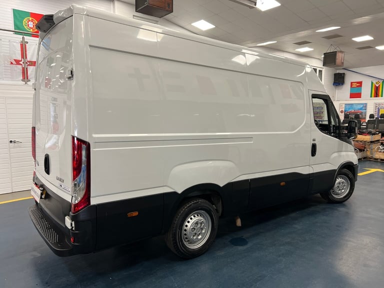 2023 Iveco Daily 35S14 3520WB 2.3 HPI DIESEL 136PS MWB MEDIUM HIGH ROOF VAN (EURO 6) PANEL VAN Di...