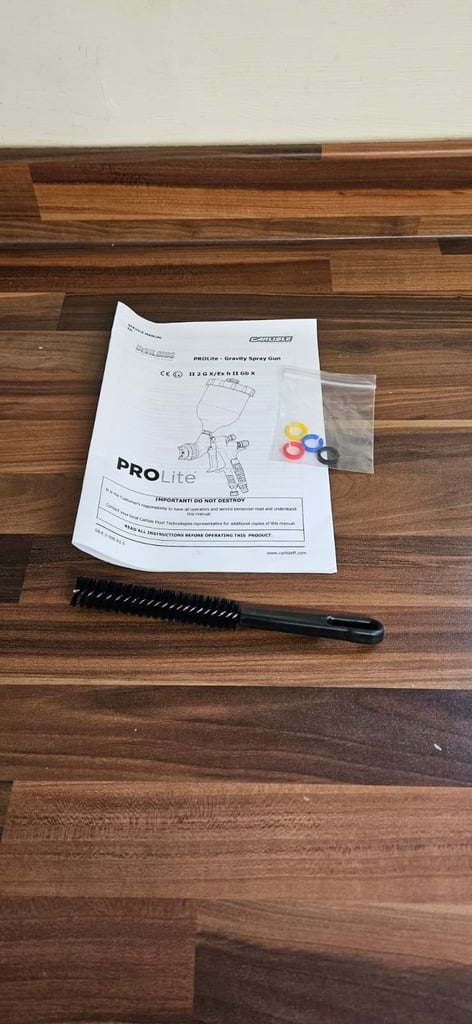 BRAN NEW BOXED DEVIBLISS PRO LITE 1.3 TE10 FOR BASE COAT PAINT AND WATERBOURN PAINT 