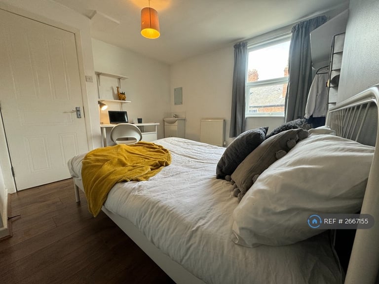 6 bedroom house in Dudley Road, Liverpool, L18 (6 bed) (#2667155)